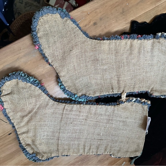 Hand hooked in Haiti Christmas stockings - Picture 5 of 8